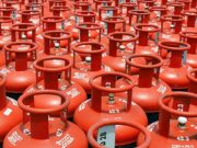 झटका! महंगा हुआ LPG घरेलू सिलेंडर, लगातार महंगाई ने तोड़ी कमर, पढ़ें व देखें