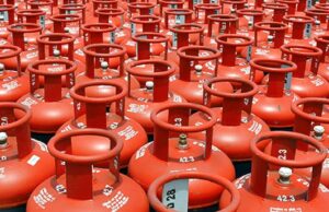 महंगा हुआ LPG घरेलू व कमर्शियल सिलेंडर, सीधा आम जनता का बिगड़ेगा बजट, पढ़ें व देखें