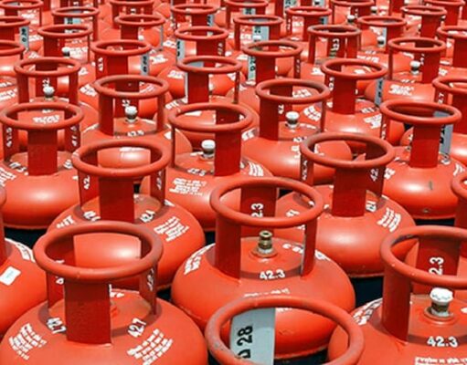 महंगा हुआ LPG घरेलू व कमर्शियल सिलेंडर, सीधा आम जनता का बिगड़ेगा बजट, पढ़ें व देखें