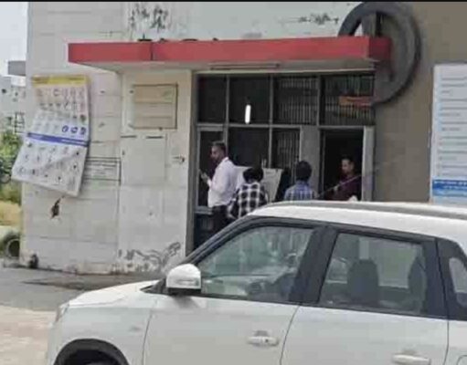 जालंधर: Raid! Driving Track पर अचानक विजीलेंस विभाग की, अन्दर बाहर जाने पर भी पाबंदी, पढ़ें व देखें