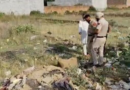 जालंधर: खाली प्लॉट में खून से लथपथ बोरी बरामद, अंदर शव होने का संदेह, हत्या की जताई जा रही आशंका, इलाके में फैली सनसनी, पढ़ें व देखें