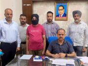 जालंधर: गिरफ्तार CIA स्टाफ का सब इंस्पेक्टर विजीलेंस द्वारा रंगे हाथों रिश्वत वसूलता, पढ़ें व देखें