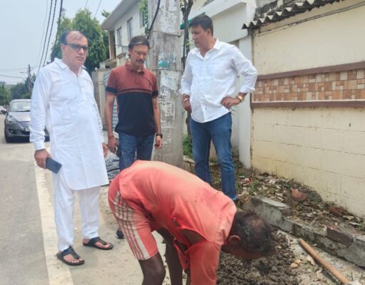 अजय चोपड़ा ने वार्ड नंबर 30 के लाजपत नगर की रोड गलियों की साफ-सफाई करवाने का काम शुरू करवाया