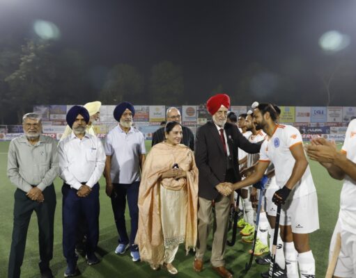42वां इंडियन ऑयल सर्वो सुरजीत हॉकी टूर्नामेंट : पंजाब एंड सिंध बैंक दिल्ली मैच जीतकर भी क्वार्टर फाइनल की दौड़ से बाहर, भारतीय रेलवे दिल्ली ने आर्मी इलेवन दिल्ली को 2-0 से हराकर क्वार्टर फाइनल में प्रवेश किया, पढ़ें व देखें