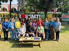 एस.एस.एम.टी.आई के छात्रों ने सौर ऊर्जा चार्जर विकसित किया