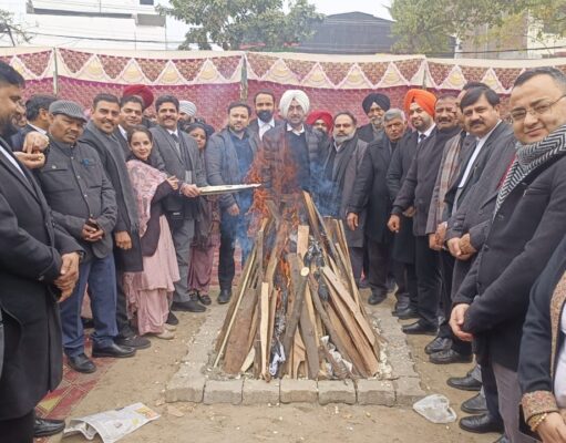जालंधर: DBA ने हर्षोउल्लास से मनाया लोहड़ी का पावन त्यौहार, यह पंजाबी संस्कृति, आपसी भाईचारे, एकता और नई शुरुआतों का प्रतीक है : सचिव रोहित गंभीर, पढ़ें व देखें