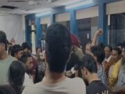 जालंधर: हंगामा RTO दफ्तर में, पीड़ित बोले काम नहीं हो रहा, स्टाफ बोला नेटवर्क डाउन है, पढ़ें व देखें