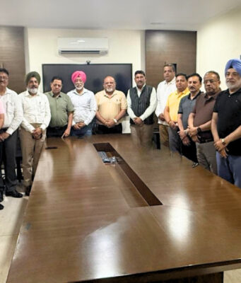 सीबीएसई एफ़िलिएटेड स्कूल्स एसोसिएशन (CASA), जालंधर ने अध्यक्ष अनिल चोपड़ा के निधन पर शोक व्यक्त करने के लिए आपातकालीन बैठक की; शिक्षा जगत ने दी भावभीनी श्रद्धांजलि