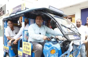 पंजाब में अपनी तरह की पहली पहल: नितिन कोहली ने वरिष्ठ नागरिकों के लिए शुरू की निशुल्क ई-रिक्शा सेवा