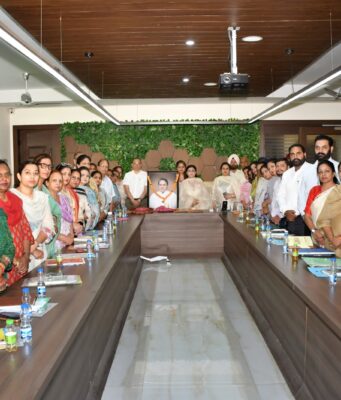 शैक्षणिक उत्कृष्टता एवं विद्यार्थियों के सर्वांगीण विकास हेतु सेंट सोल्जर ग्रुप ऑफ इंस्टीट्यूशन्स की प्रिंसिपलों एवं डायरेक्टर्स की बैठक आयोजित