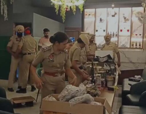 जालंधर: रेड हुक्का बारों में पुलिस की, 3 राउंड अप, आपत्तिजनक समग्री बरामद, पढ़ें व देखें