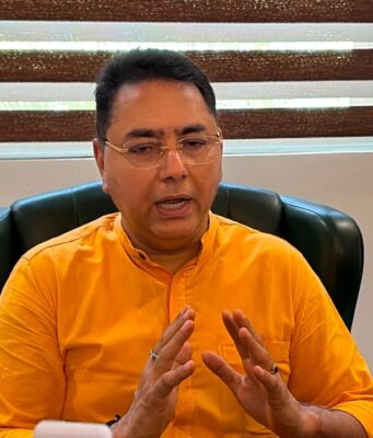पंजाब: पावर कारपोरेशन के कर्मचारी किसानों और आम जनता के लिए परेशानी का कारण न बनें; हड़ताल वापस लें, सरकार बातचीत के लिए हमेशा तैयार: अमन अरोड़ा