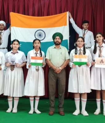 सेंट सोल्जर ग्रुप की विभिन्न स्कूल शाखाओं में शहीद ऊधम सिंह जी का शहीदी दिवस श्रद्धापूर्वक मनाया गया
