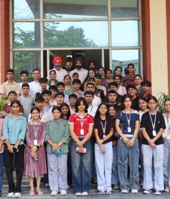 उज्ज्वल भविष्य की दिशा में पालमपुर, हिमाचल प्रदेश के विद्यार्थियों ने किया सेंट सोल्जर ग्रुप का शैक्षणिक भ्रमण