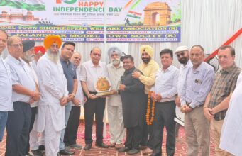 जालंधर : स्वतंत्रता दिवस समारोह में देशभक्ति के रंग में रंगा मॉडल टाउन, समाजसेवा का भी दिया संदेश
