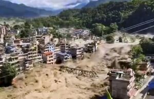 नेपाल बाढ़ में 105 भारतीयों समेत सैकड़ों लापता, बिहार-यूपी के 10 जिलों में अलर्ट; हेल्पलाइन नंबर जारी