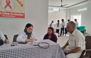 सेंट सोल्जर (को-एड) कॉलेज, जालंधर द्वारा अमानतपुर गांव में निःशुल्क फिजियोथेरेपी कैंप आयोजित