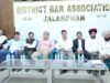जालंधर जिला बार परिसर में विकास को मिली नई रफ्तार, मेयर वनीत धीर व नितिन कोहली ने हाई मास्ट लाइटों का किया उद्घाटन