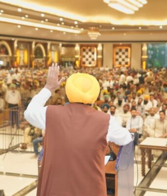 पंजाब: बड़ी राहत! दशकों का इंतजार खत्म, CM मान ने ‘लाल लकीर’ के अंदर बने मकानों के मालिकों को मालिकाना हक देने का किया ऐलान, पढ़ें व देखें