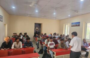 सिविल इंजीनियरिंग विद्यार्थियों को प्रोफेशनल स्किल्स का महत्व बताया